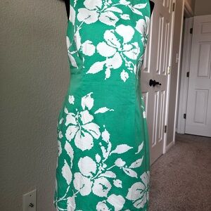 Studio I Green and White Floral Midi Dress. Size 10. NWTGS
